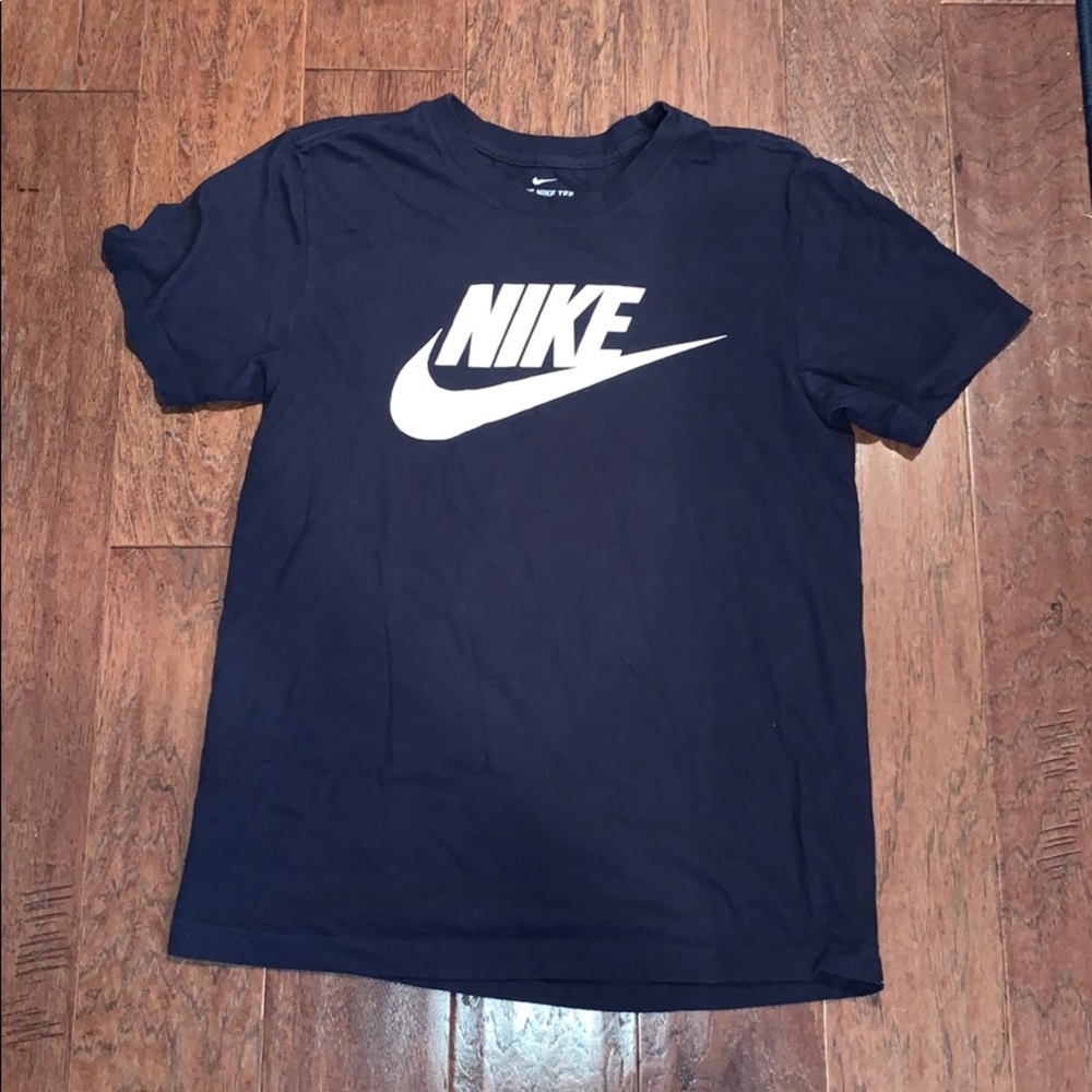NIKE TEE